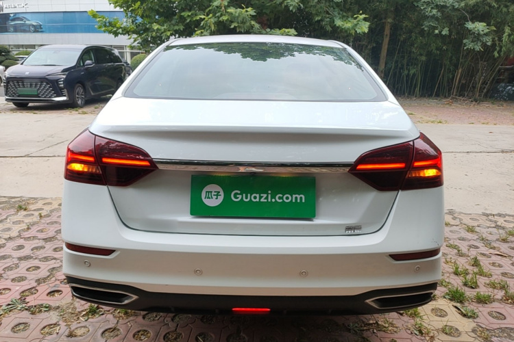 GEELY Emgrand 2022 immagine di auto #6