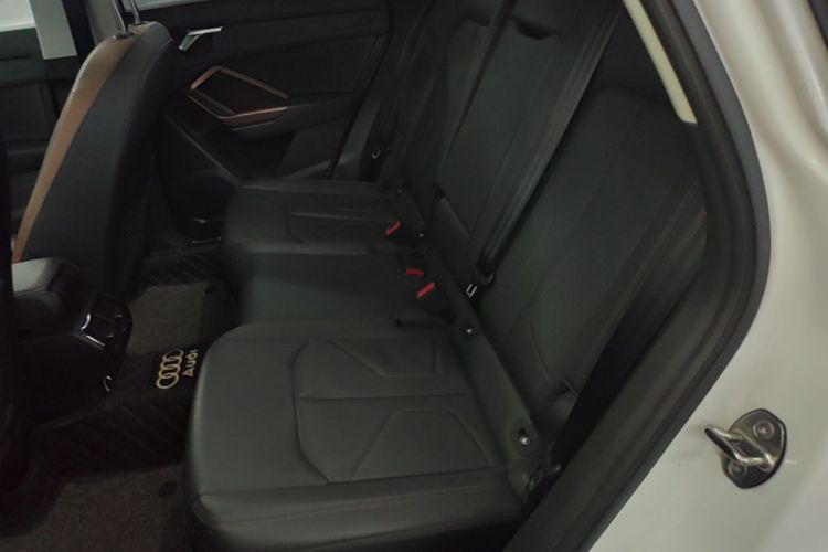 Audi Q3 2021 #17 Audi Q3 2021 car image #17