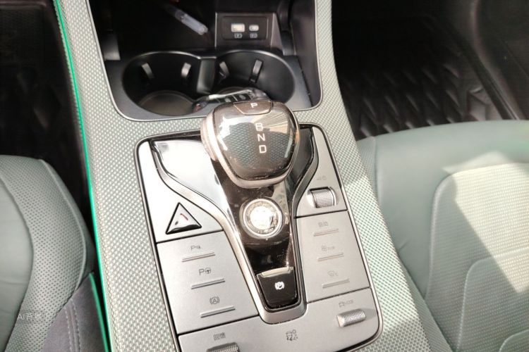 BYD Han 2022 #16 BYD Han 2022 car image #16
