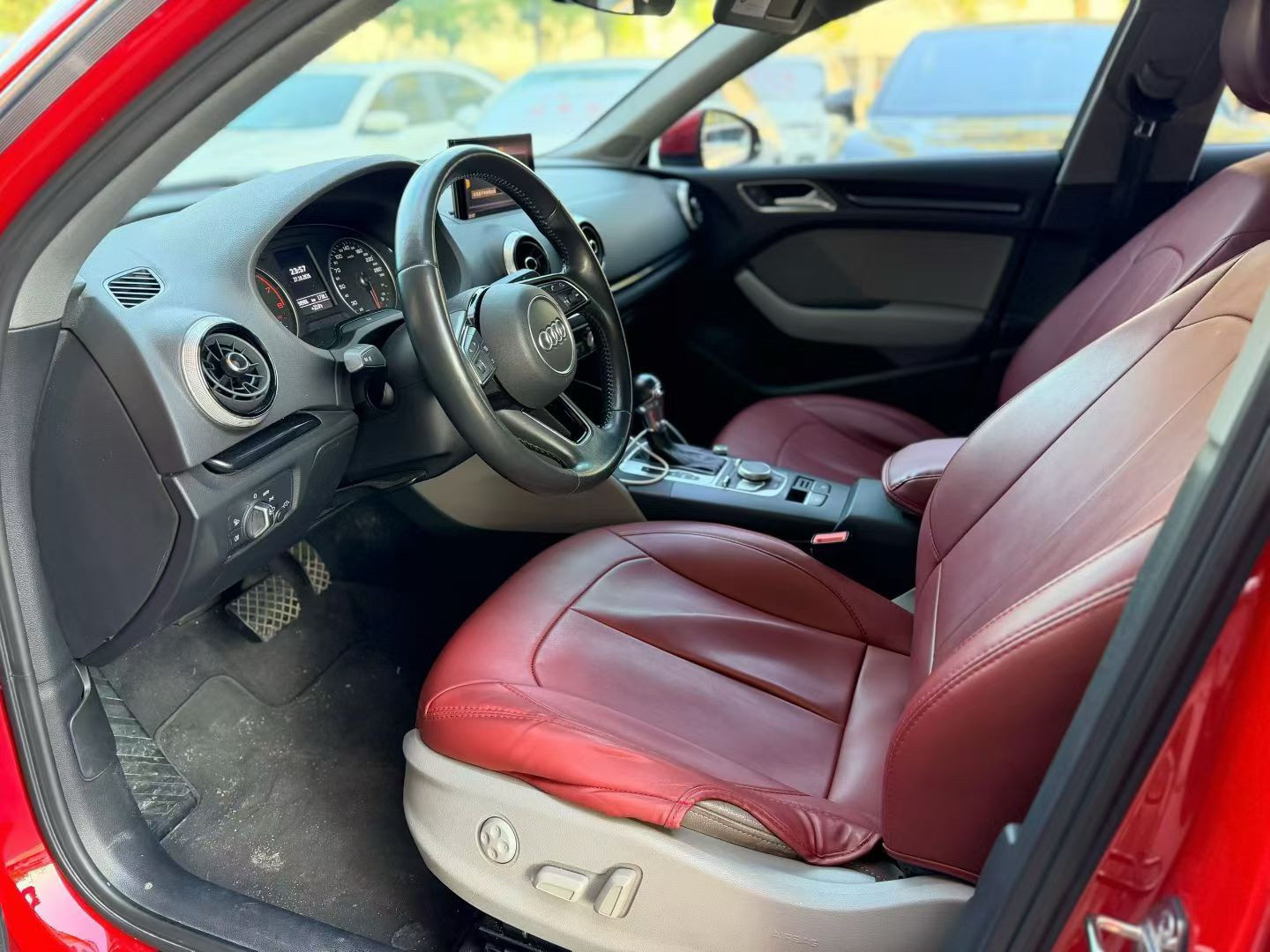 2019 immagine di auto #5