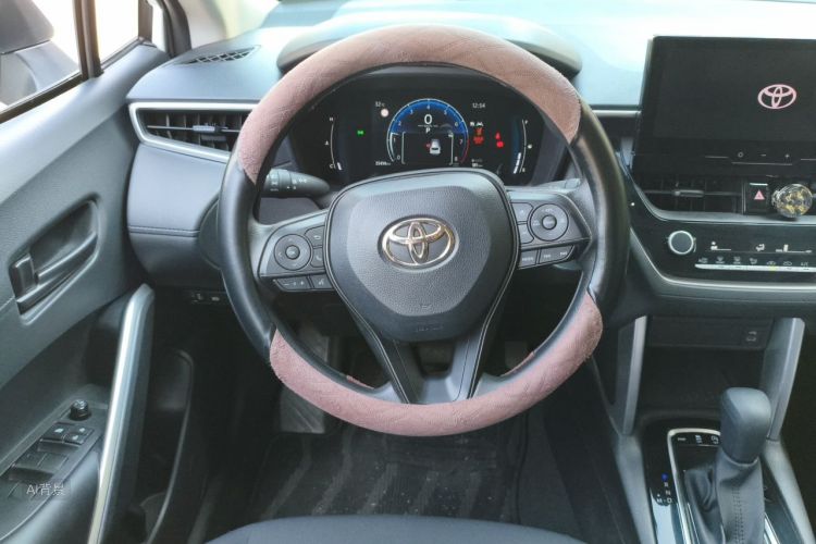 Toyota Corolla Cross 2024 #12 Toyota Corolla Cross 2024 car image #12