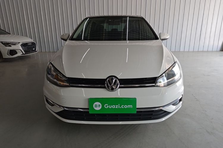 Volkswagen Golf 2020 car image #3