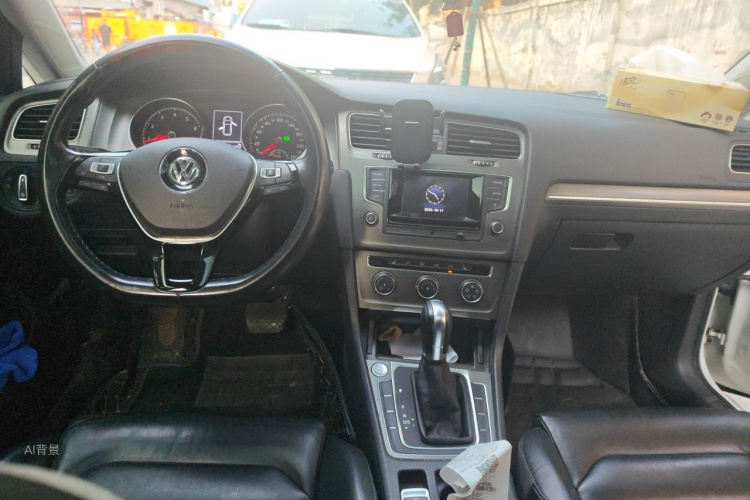 Volkswagen Golf 2015 car image #11