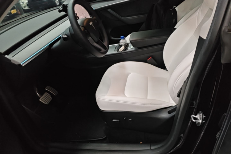 Tesla Model Y 2023 #15 Tesla Model Y 2023 car image #15