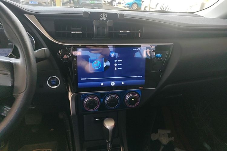 Toyota Corolla 2018 car image #13