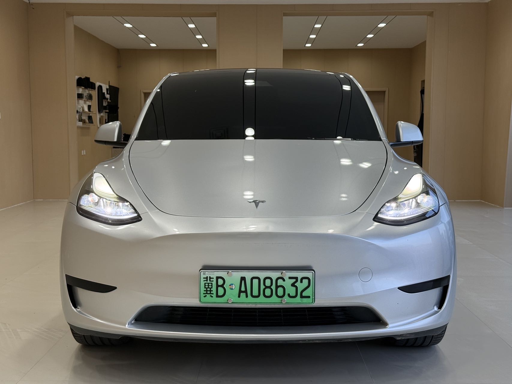Tesla Model Y 2024 #2 Tesla Model Y 2024 image de voiture #2