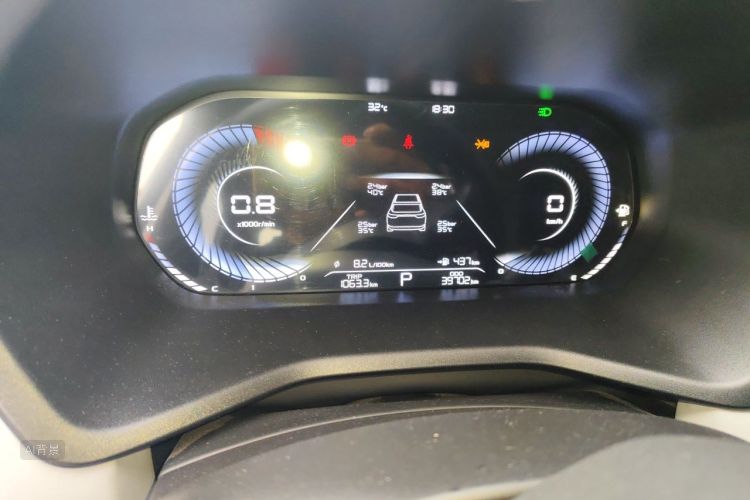GEELY Emgrand 2021 car image #14