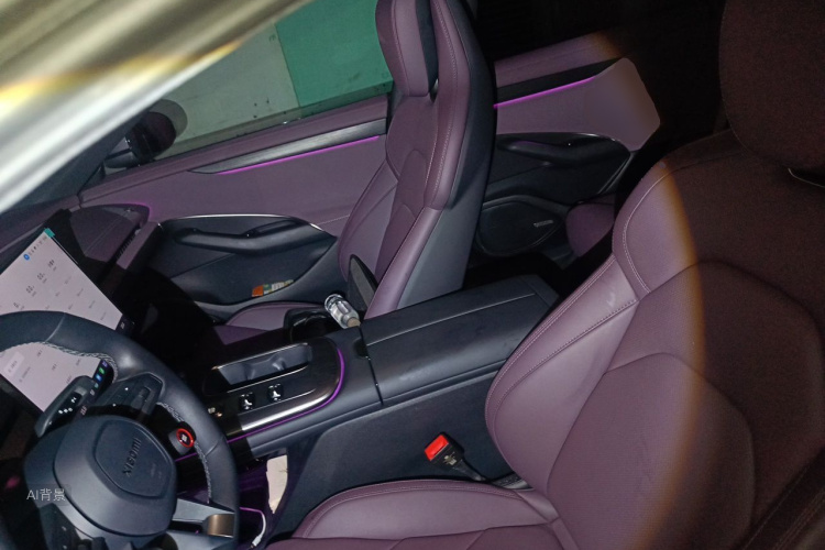 MI SU7 2025 car image #17