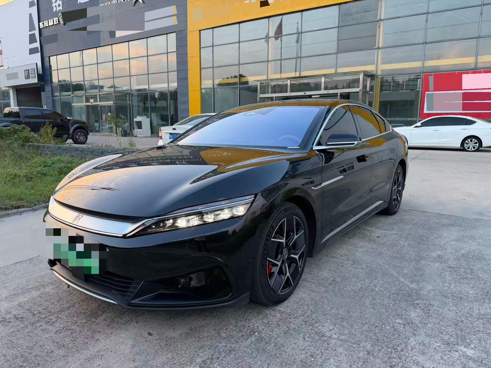 BYD Han 2024 immagine di auto 