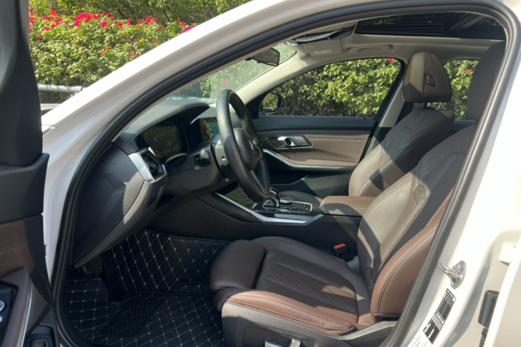 BMW 3 Series 2022 car image #7