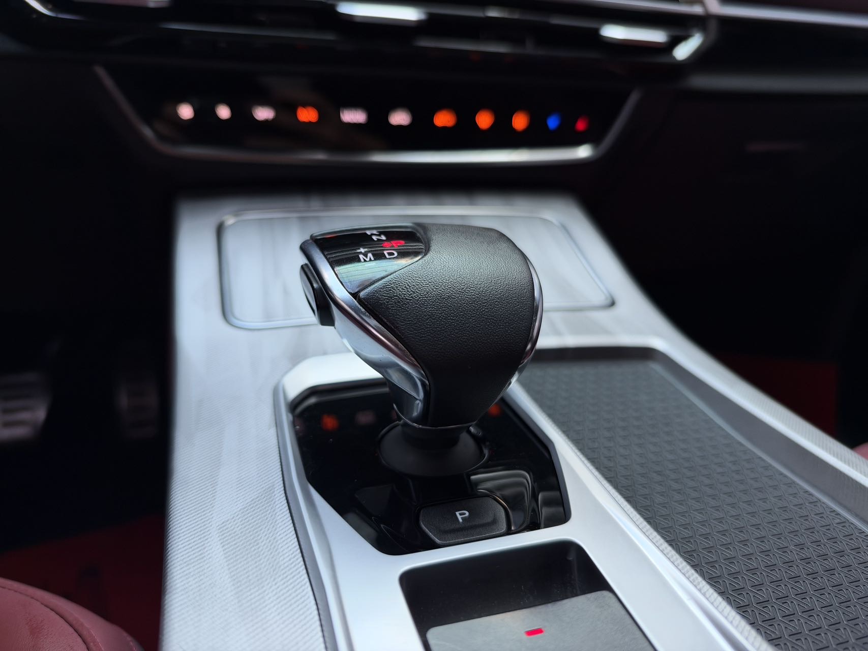 Jetour X70 PLUS 2023 car image #10