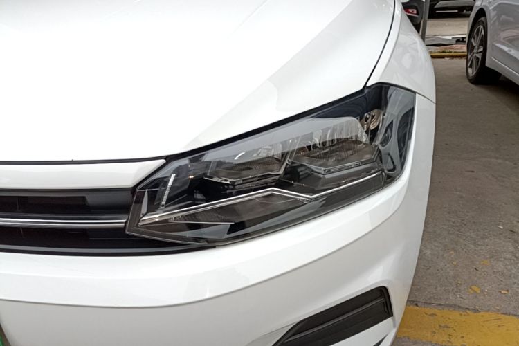 Volkswagen Polo 2020 car image #23