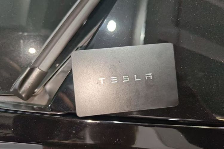 Tesla Model Y 2024 #9 Tesla Model Y 2024 car image #9