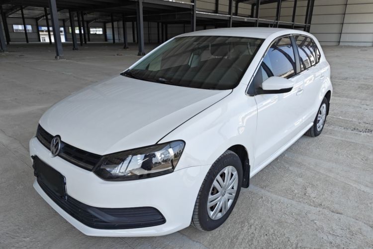 Volkswagen Polo 2014 car image #2