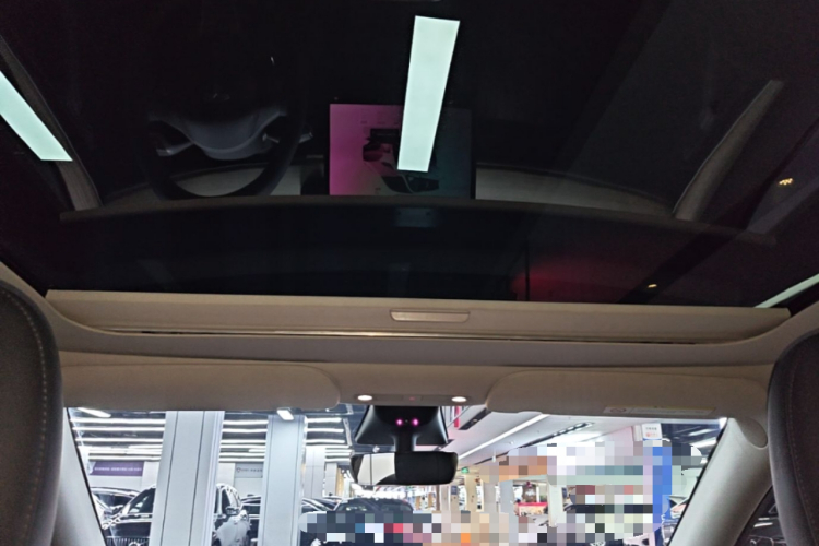 Tesla Model Y 2023 #20 Tesla Model Y 2023 car image #20