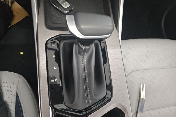 GEELY Emgrand 2022 #14 GEELY Emgrand 2022 car image #14