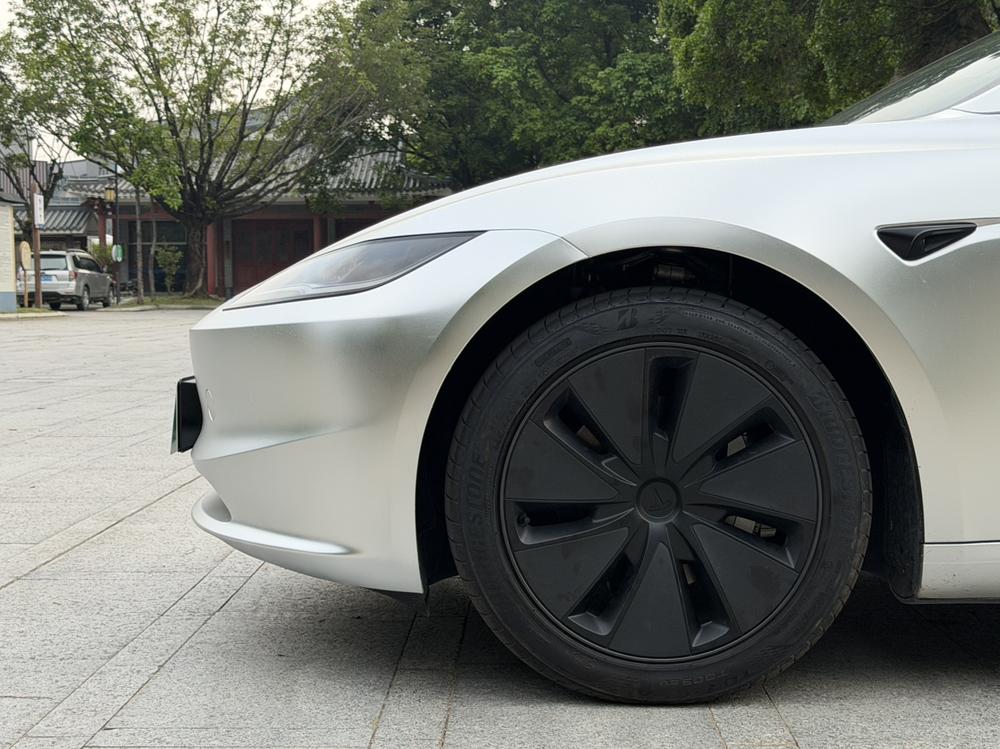 Tesla Model 3 2026 car image #17