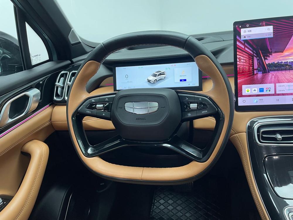 GEELY Boyue L 2025 car image #16