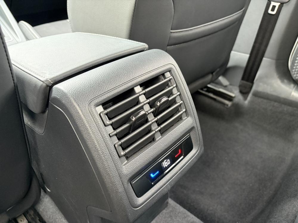 Volkswagen Golf 2023 #10 Volkswagen Golf 2023 car image #10