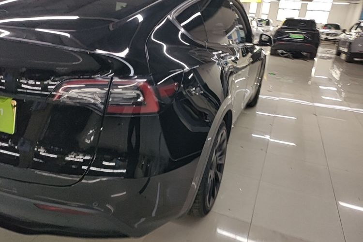 Tesla Model Y 2022 #8 Tesla Model Y 2022 car image #8