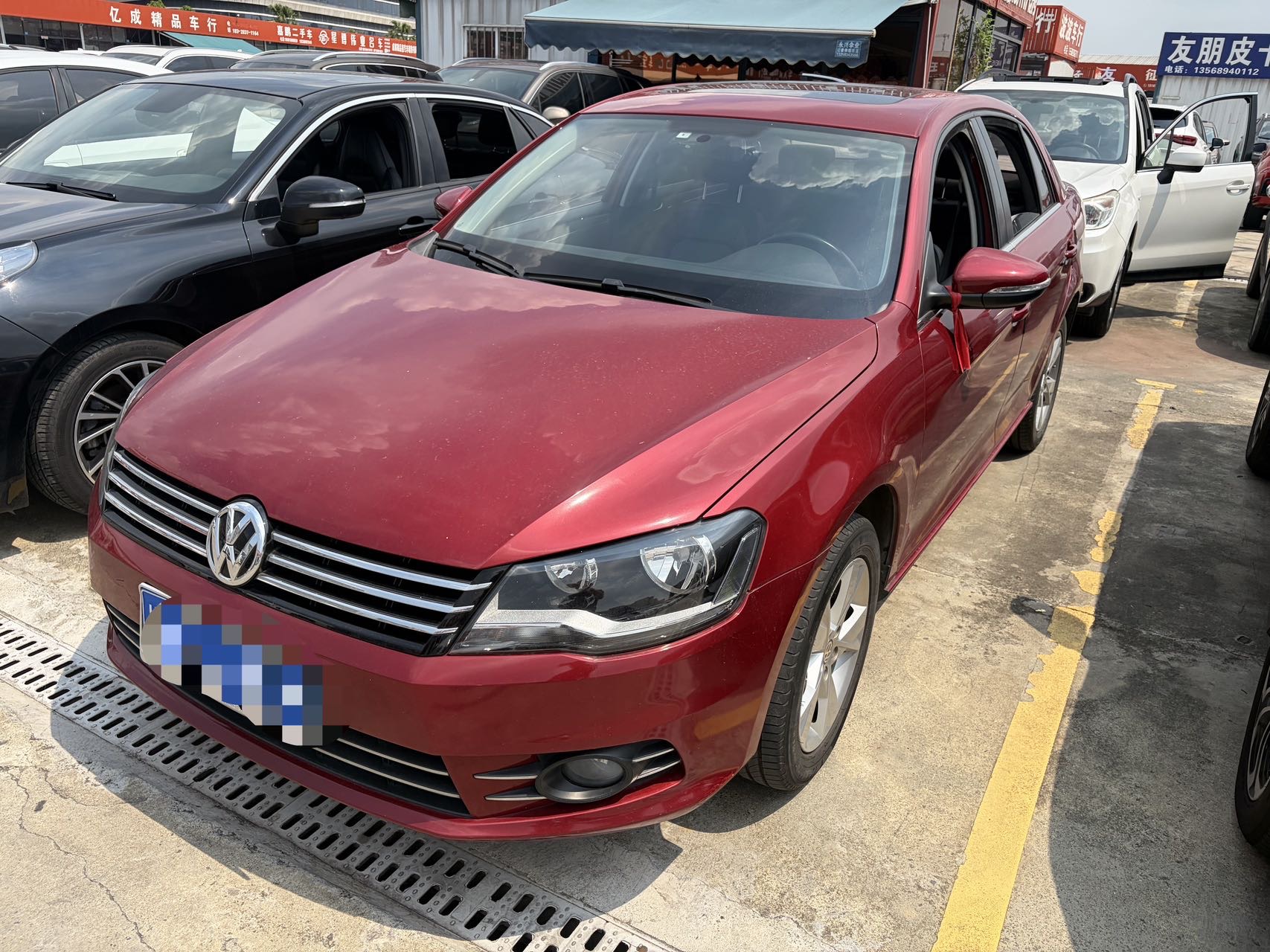 Volkswagen Bora 2014 car image 