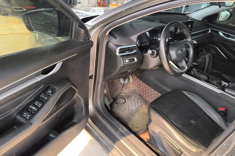 GEELY Emgrand 2022 car image #16