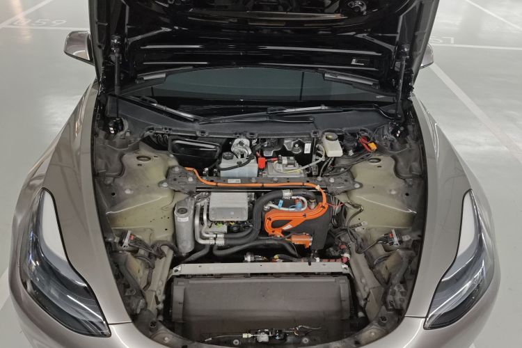 Tesla Model 3 2023 car image #20