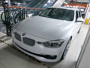 BMW 3 Series 2019 BMW 3 Series 2019 car image