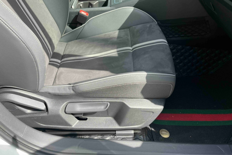 Volkswagen Golf 2024 #18 Volkswagen Golf 2024 car image #18