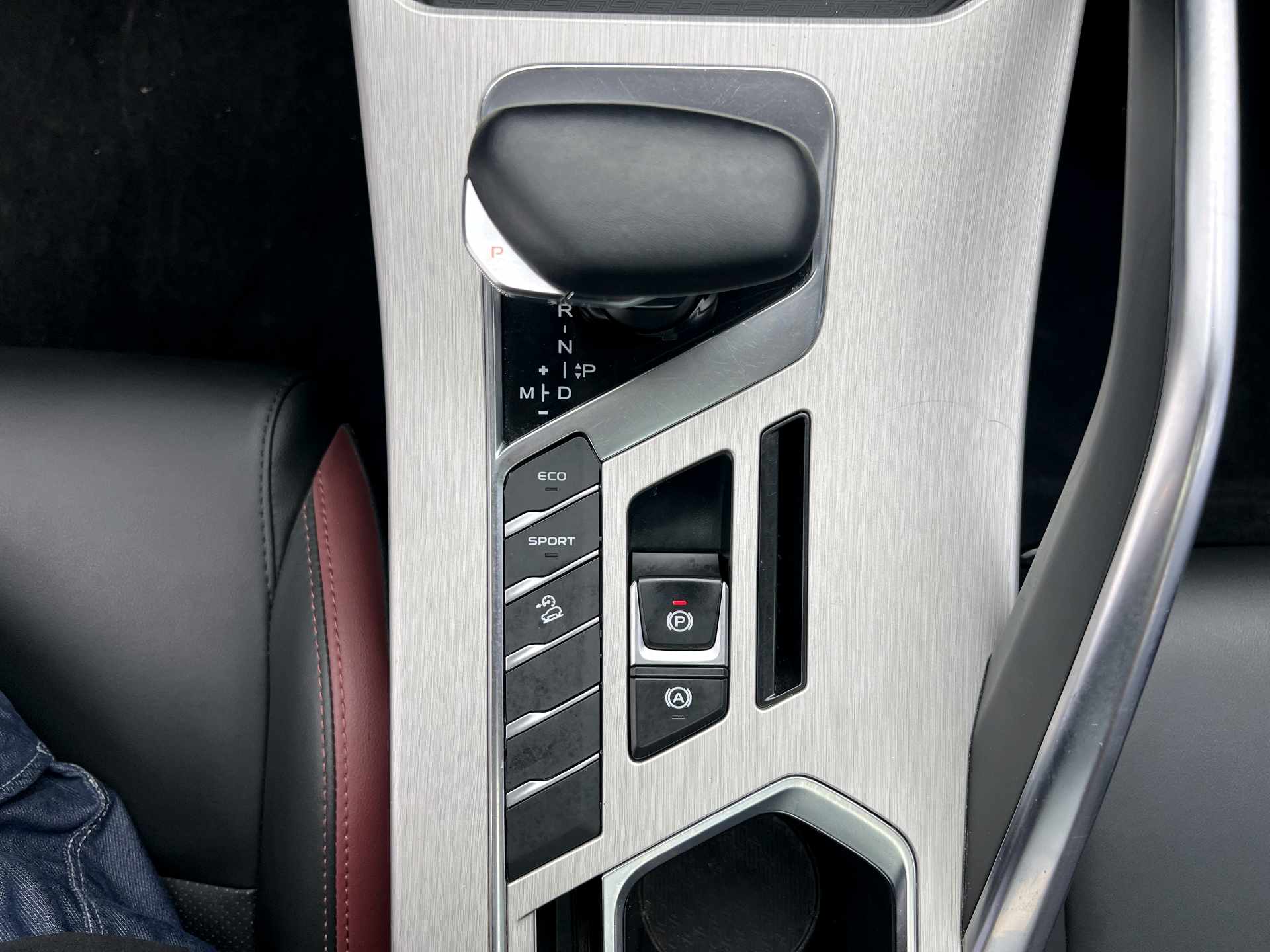GEELY Coolray 2022 car image #5