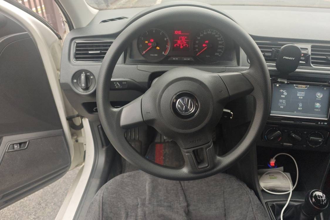Volkswagen Santana 2014 #22 Volkswagen Santana 2014 car image #22