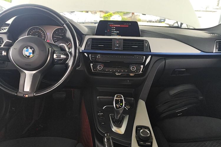 BMW 3 Series 2018 #13 BMW 3 Series 2018 car image #13