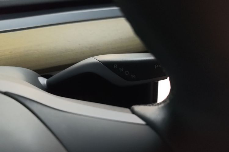 Tesla Model Y 2022 #14 Tesla Model Y 2022 car image #14
