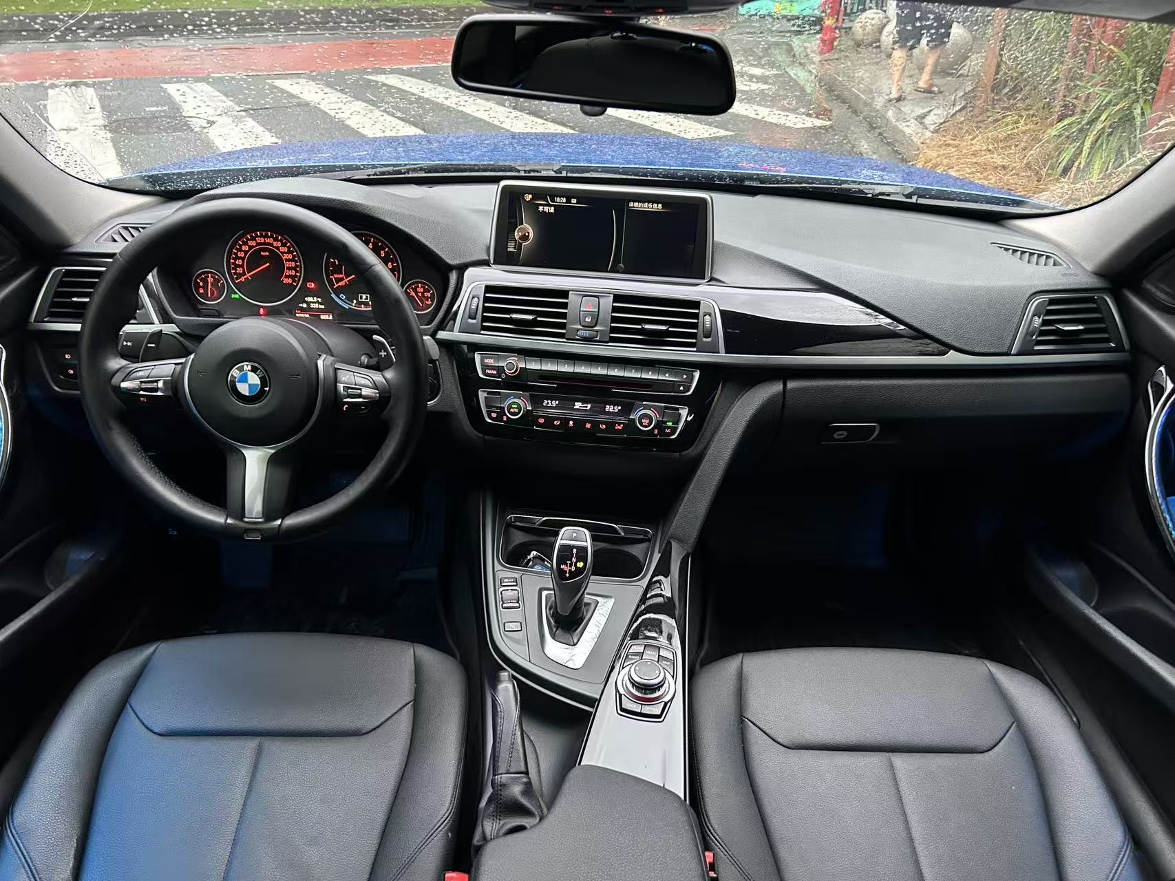 BMW 3 Series 2017 #8 BMW 3 Series 2017 car image #8