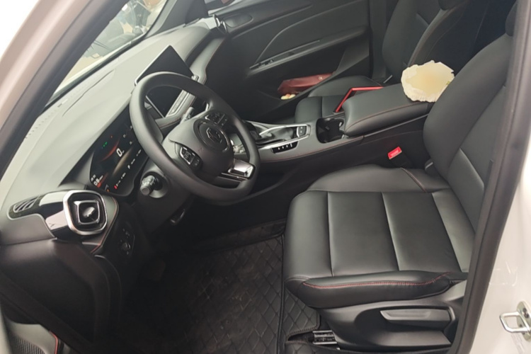 MG 5 2025 car image #15