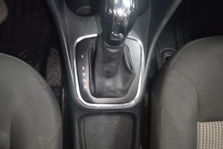 Volkswagen Polo 2017 car image #14