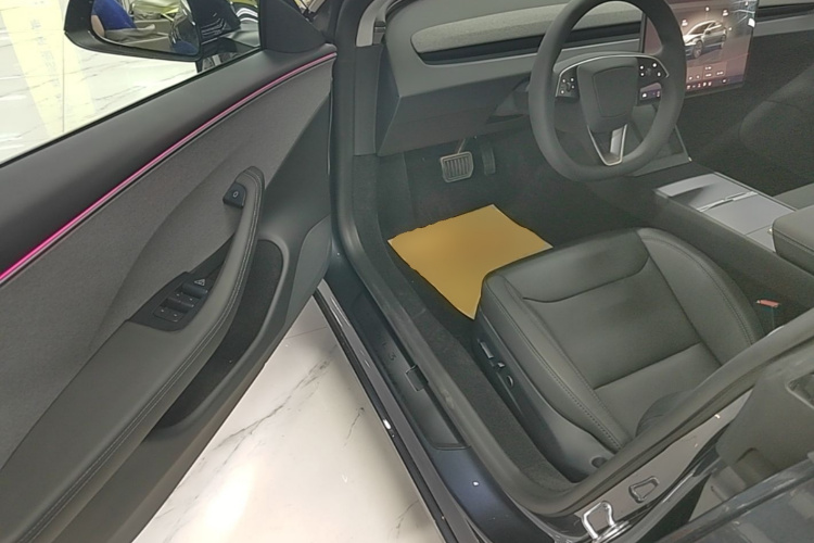 Tesla Model 3 2025 #16 Tesla Model 3 2025 car image #16