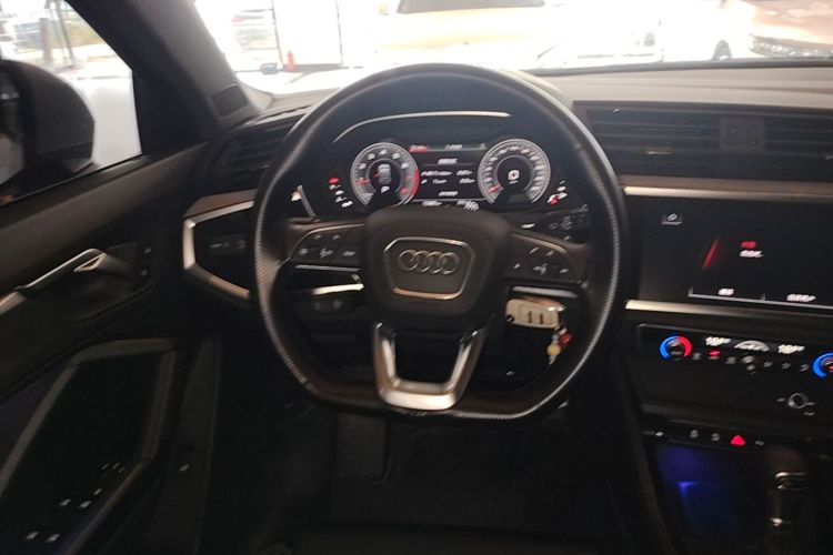 Audi Q3 2025 #11 Audi Q3 2025 car image #11