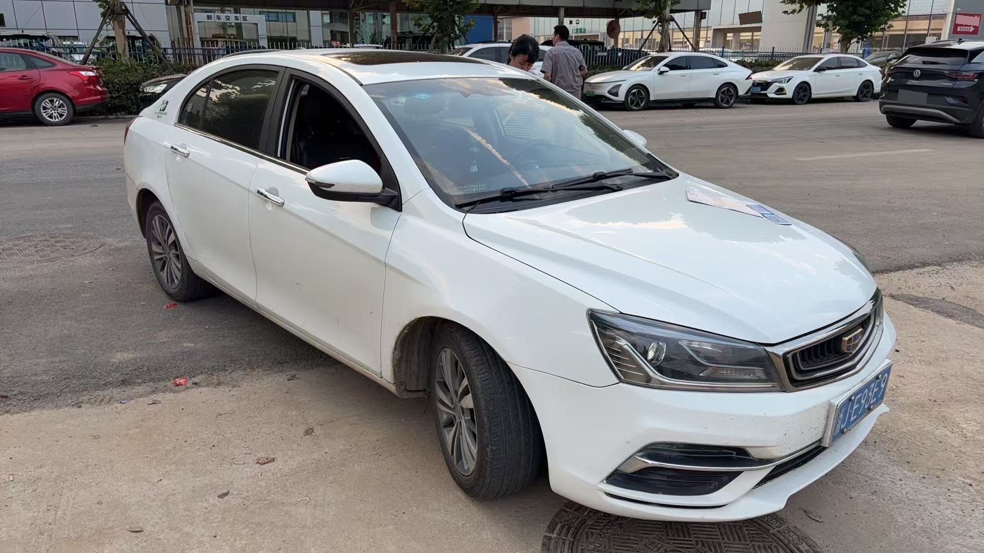 GEELY Emgrand 2018 car image #2