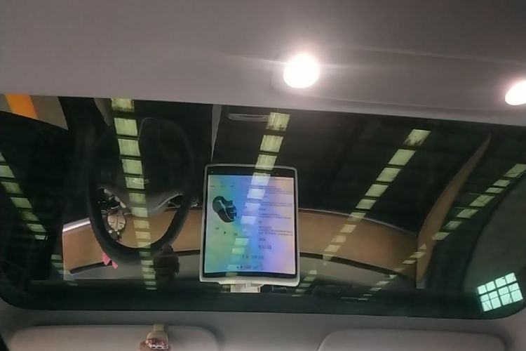 Tesla Model 3 2021 car image #18