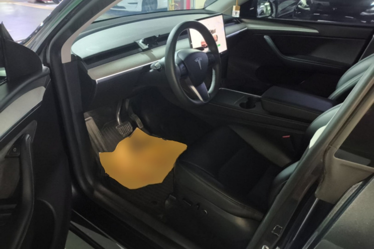 Tesla Model Y 2024 #16 Tesla Model Y 2024 car image #16