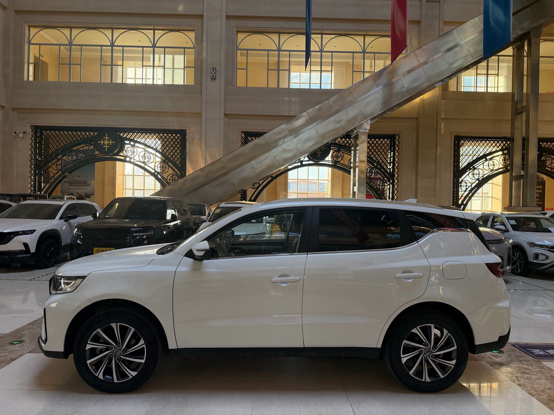 GEELY Vision X6 2022 #5 GEELY Vision X6 2022 car image #5