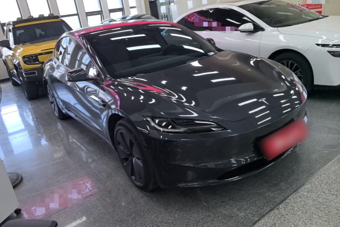 Tesla Model 3 2024 car image #2