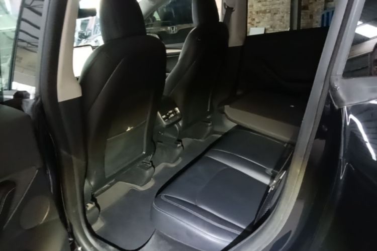 Tesla Model Y 2021 #17 Tesla Model Y 2021 car image #17