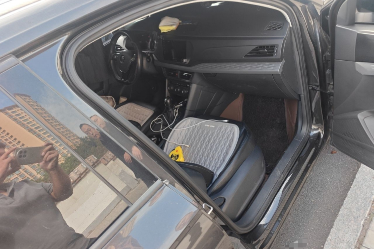 Volkswagen Tharu 2023 car image #21