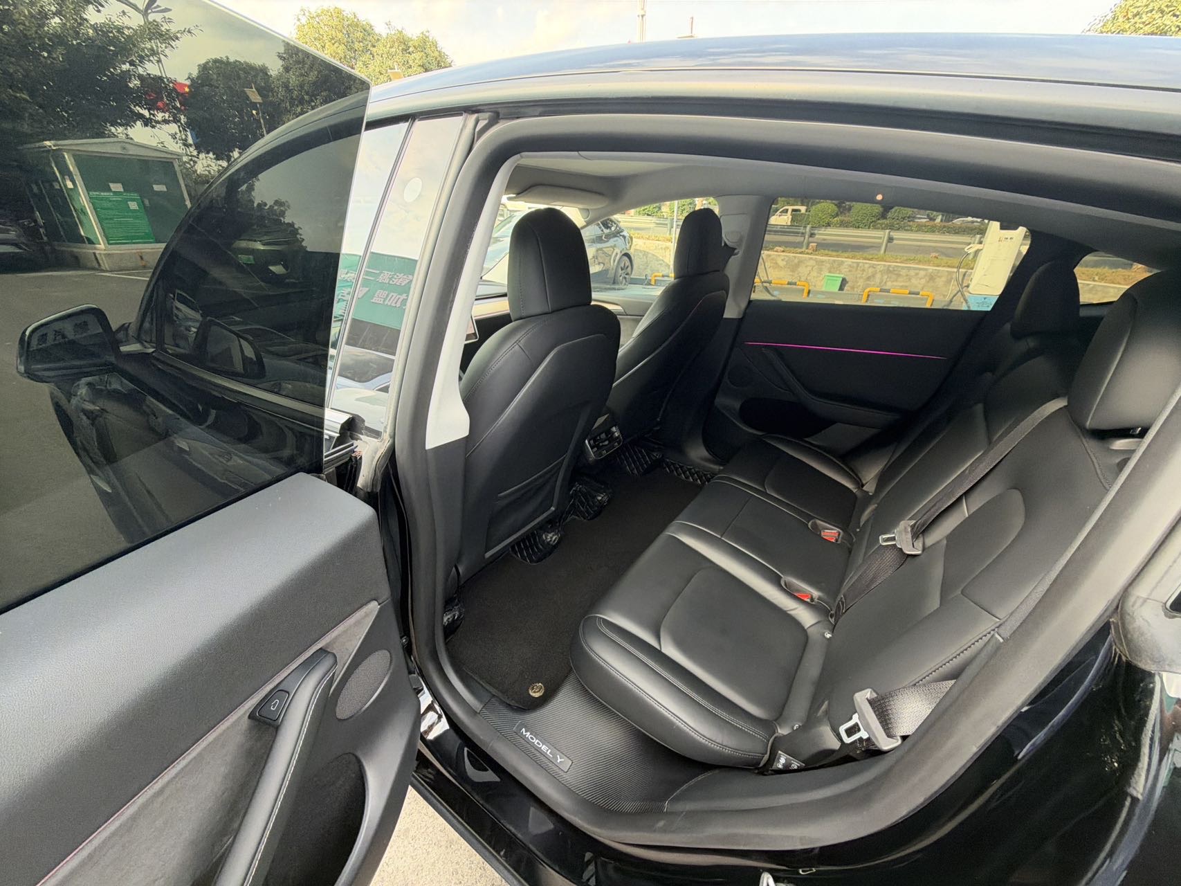 Tesla Model Y 2021 #4 Tesla Model Y 2021 car image #4
