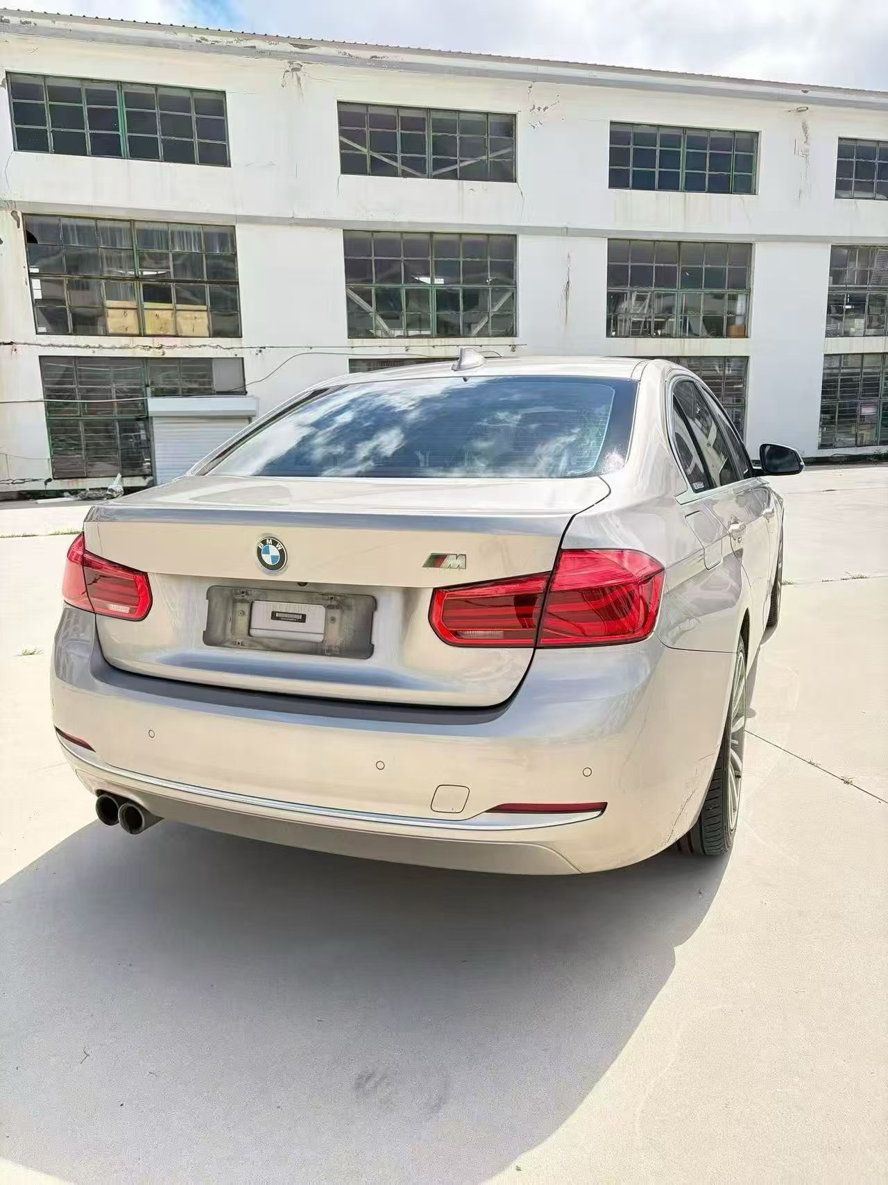BMW 3 Series 2018 #8 BMW 3 Series 2018 car image #8