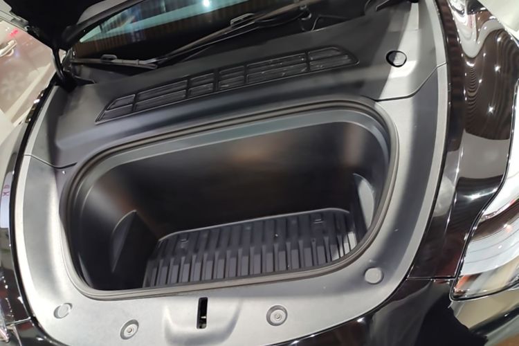 Tesla Model Y 2022 car image #20