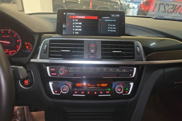 BMW 3 Series 2017 #13 BMW 3 Series 2017 car image #13