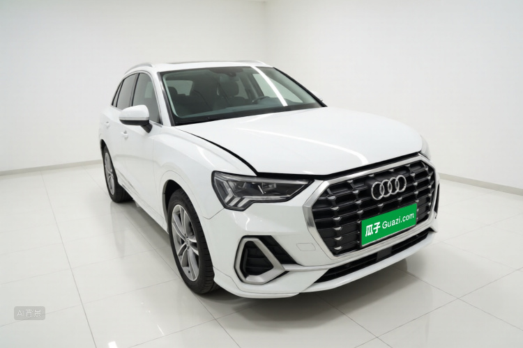 Audi Q3 2020 car image #4